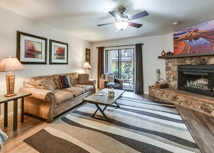 Mtn Views + Hot Tub Access: Golf Retreat! Ferienhaus
