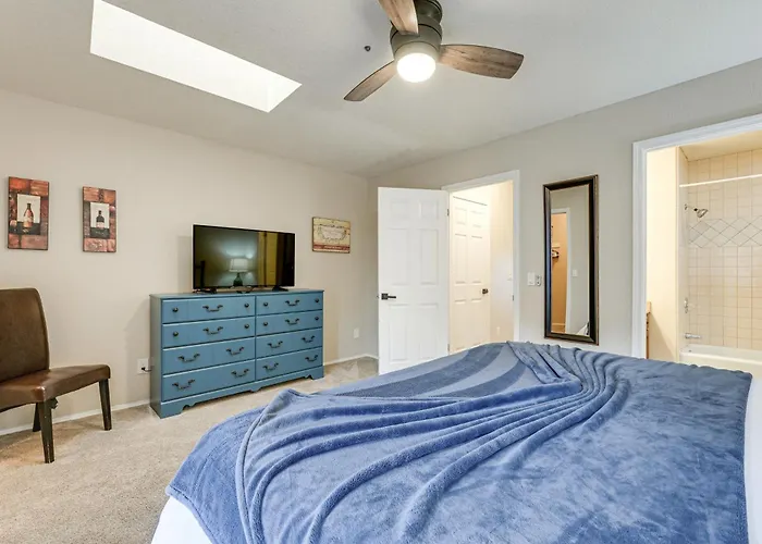 Ferienhaus Mtn Views + Hot Tub Access: Golf Retreat! *