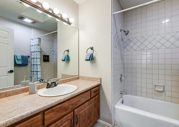 Mtn Views + Hot Tub Access: Golf Retreat!