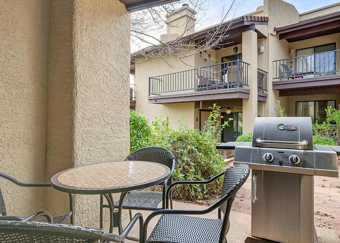 Mtn Views + Hot Tub Access: Golf Retreat!