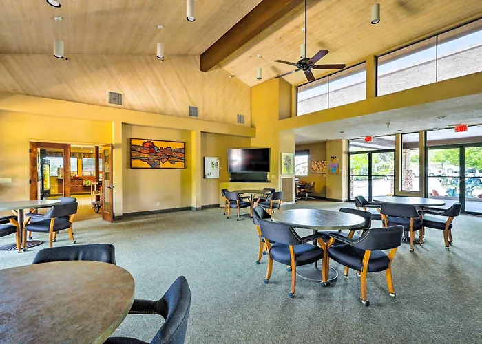 Mtn Views + Hot Tub Access: Golf Retreat! Ferienhaus Sedona